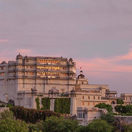 Raas Devigarh Hotel Delwara Bagian luar foto