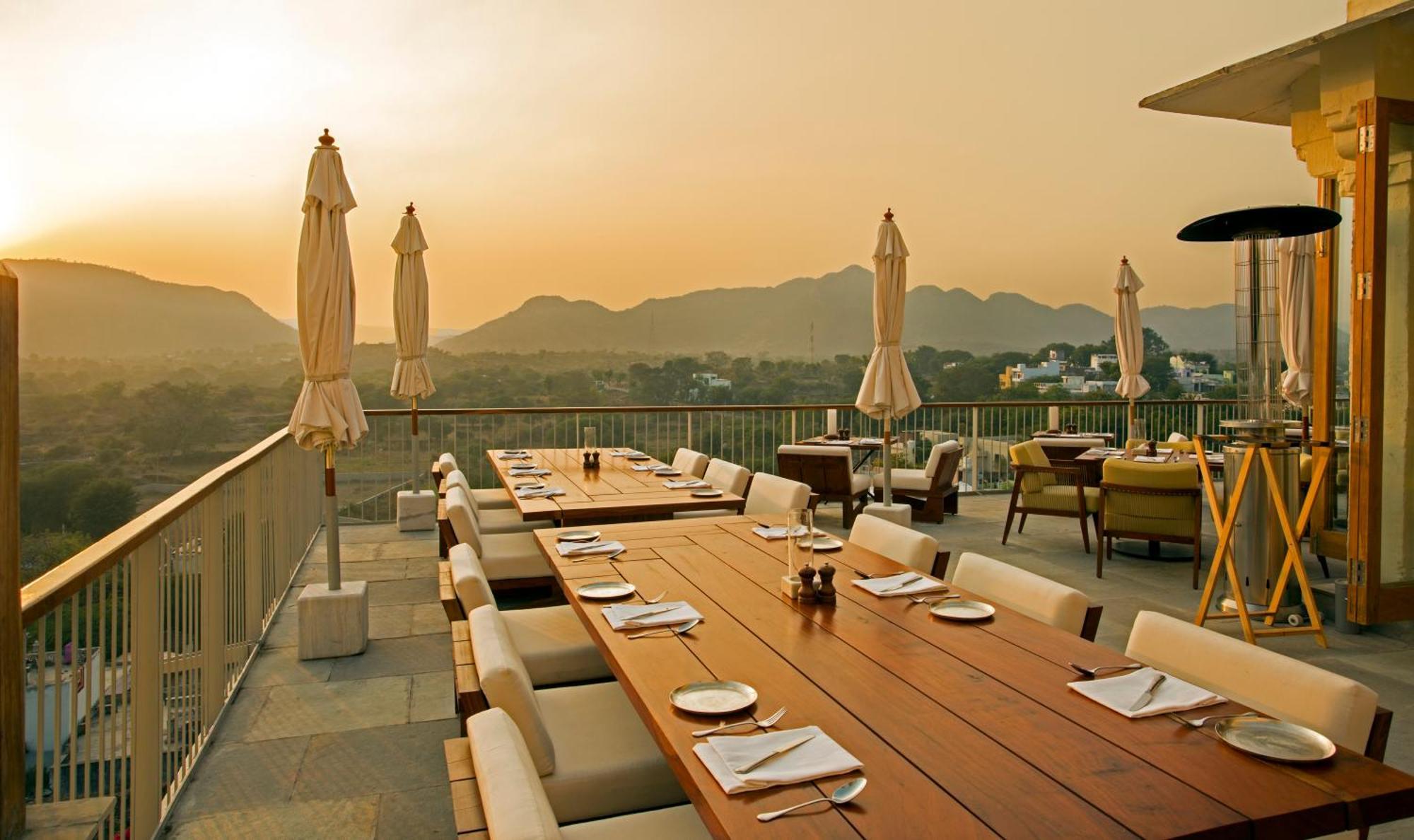 Raas Devigarh Hotel Delwara Bagian luar foto