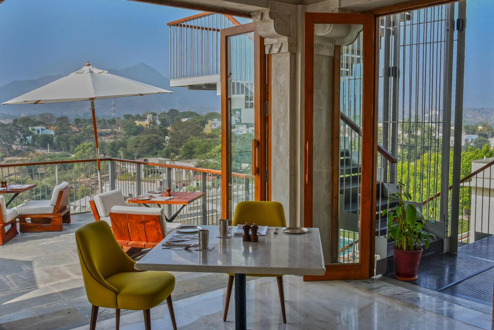 Raas Devigarh Hotel Delwara Bagian luar foto