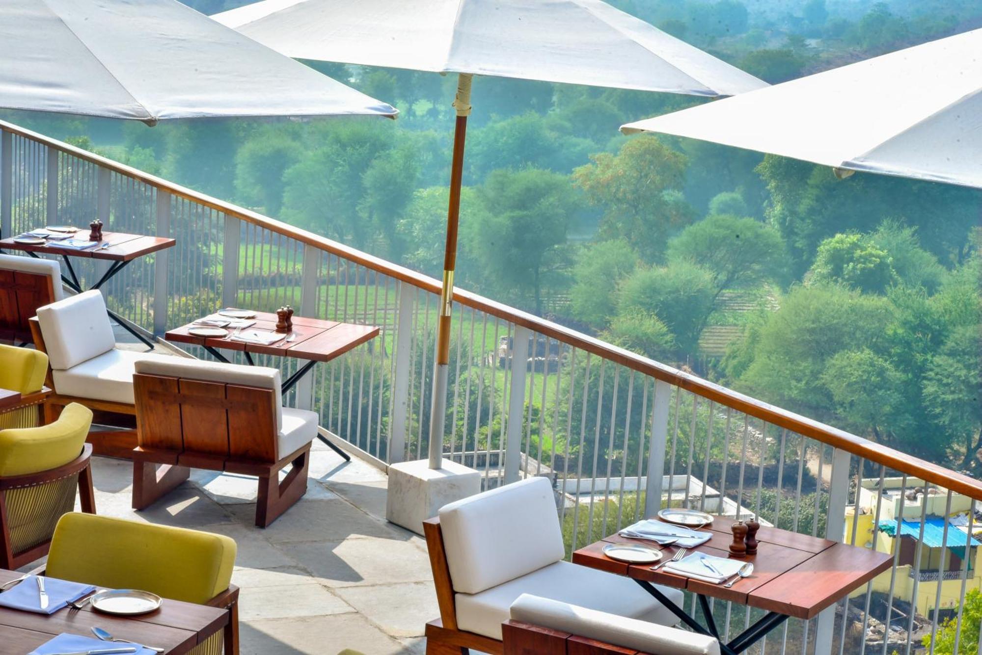 Raas Devigarh Hotel Delwara Bagian luar foto