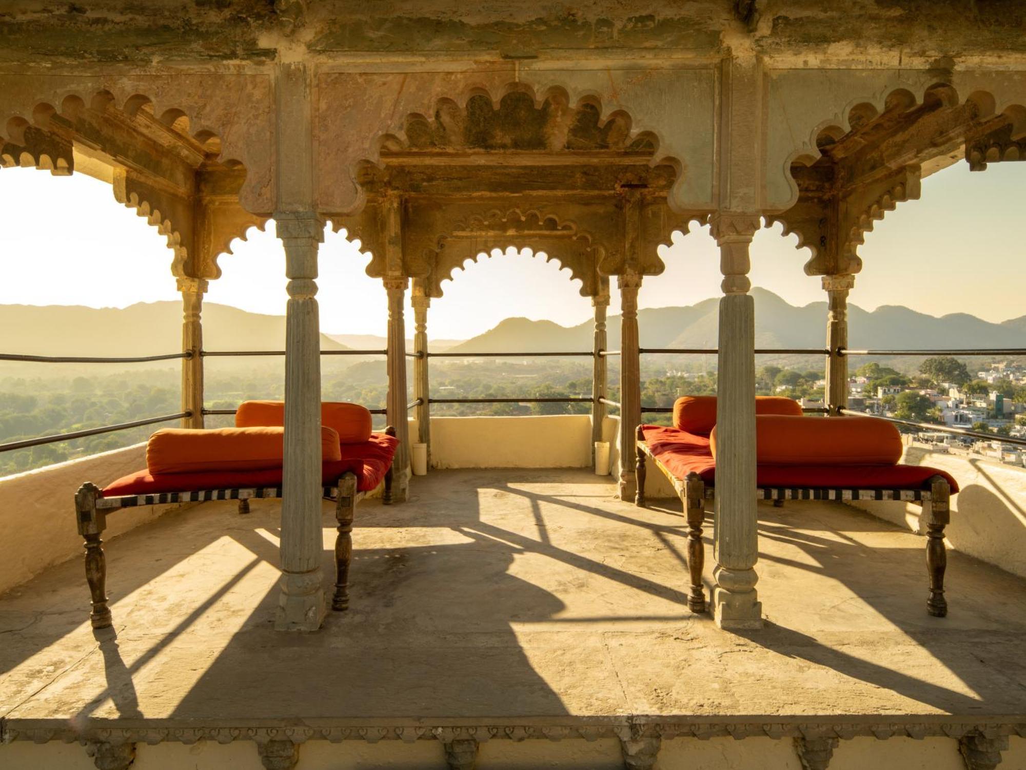 Raas Devigarh Hotel Delwara Bagian luar foto