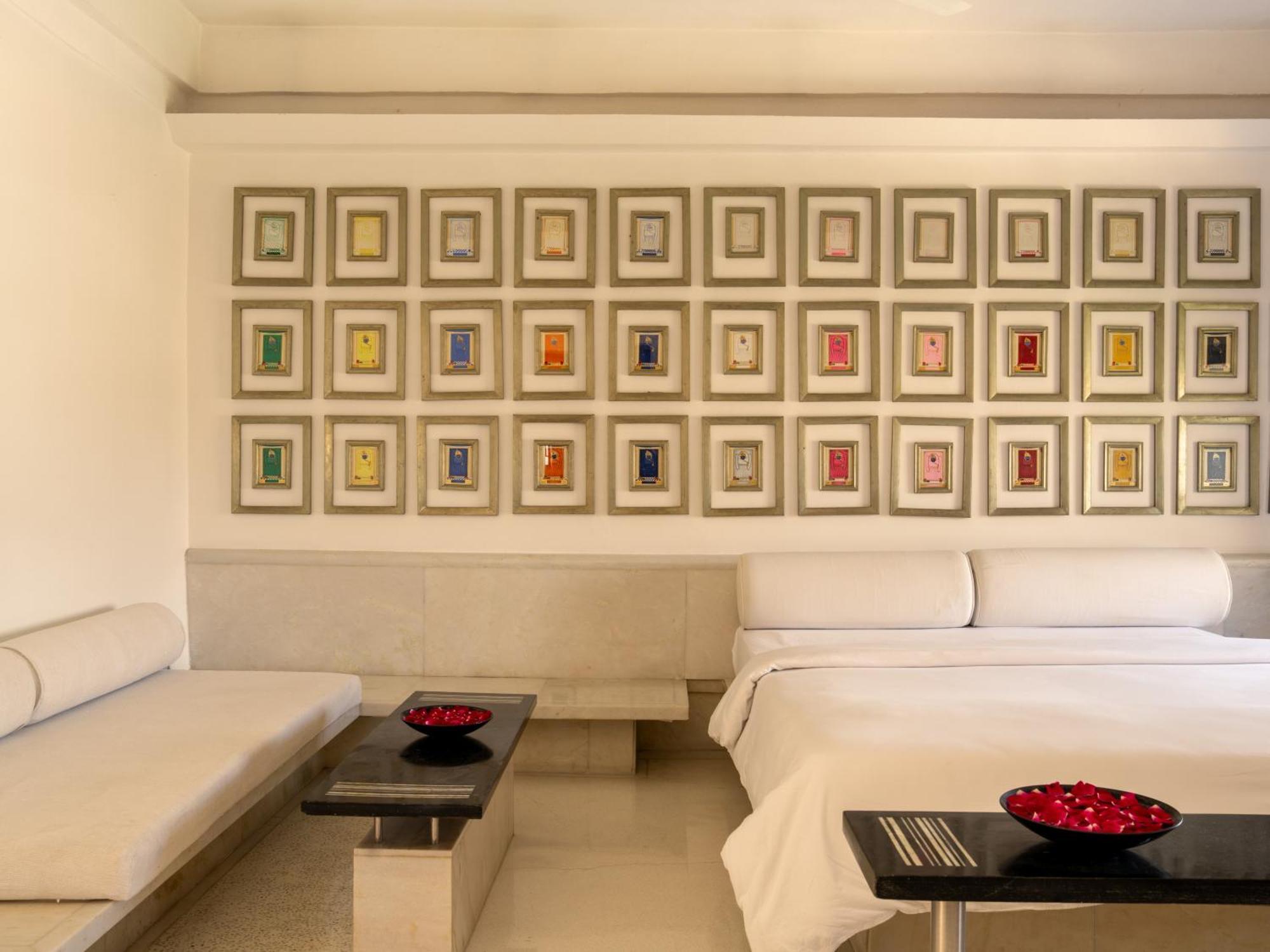 Raas Devigarh Hotel Delwara Bagian luar foto